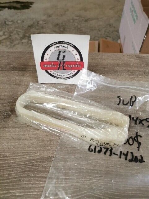 NOS SUZUKI RM125 RM465 1981 1982 BUFFER CHAIN TOUCH DEFLECTOR 61273-14203 S40