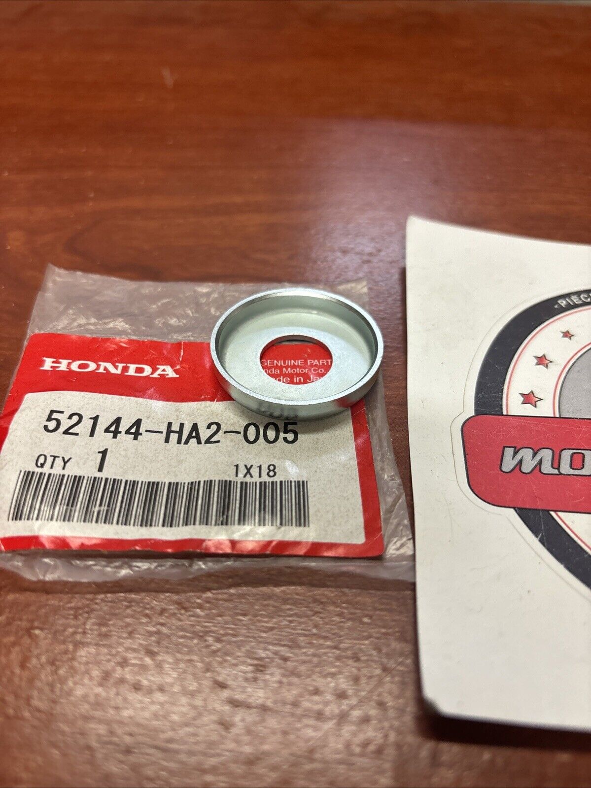 NOS Honda 1985 - 1987 ATC250R 1986 - 89 TRX250R DUST SEAL CAP 52144-HA2-005 H143