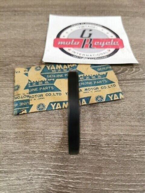 NOS YAMAHA XT500H DT250F XT500D DT1MX DT1S DT2 RT3 0IL SEAL 93105-50010-00 Y150
