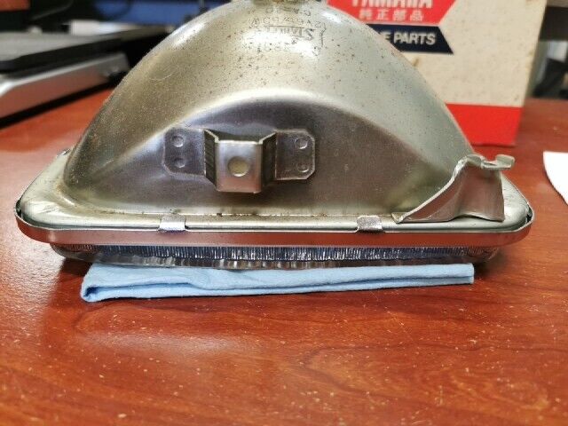 NOS Yamaha XS1100 HEAD LAMP UNIT 2H7-84320-60-00 SUB 2H7-84303-A0-00 Y122