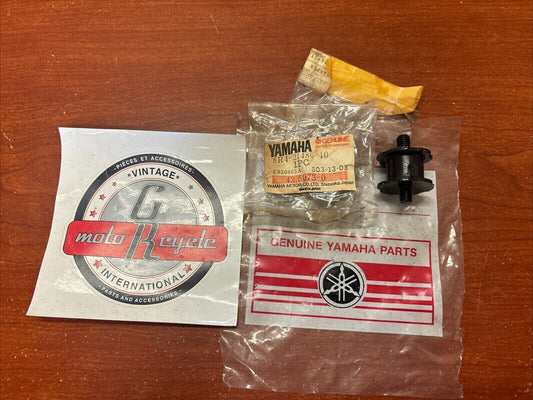 NOS Yamaha DAMPER 2 8R4-21486-10-00 Y177