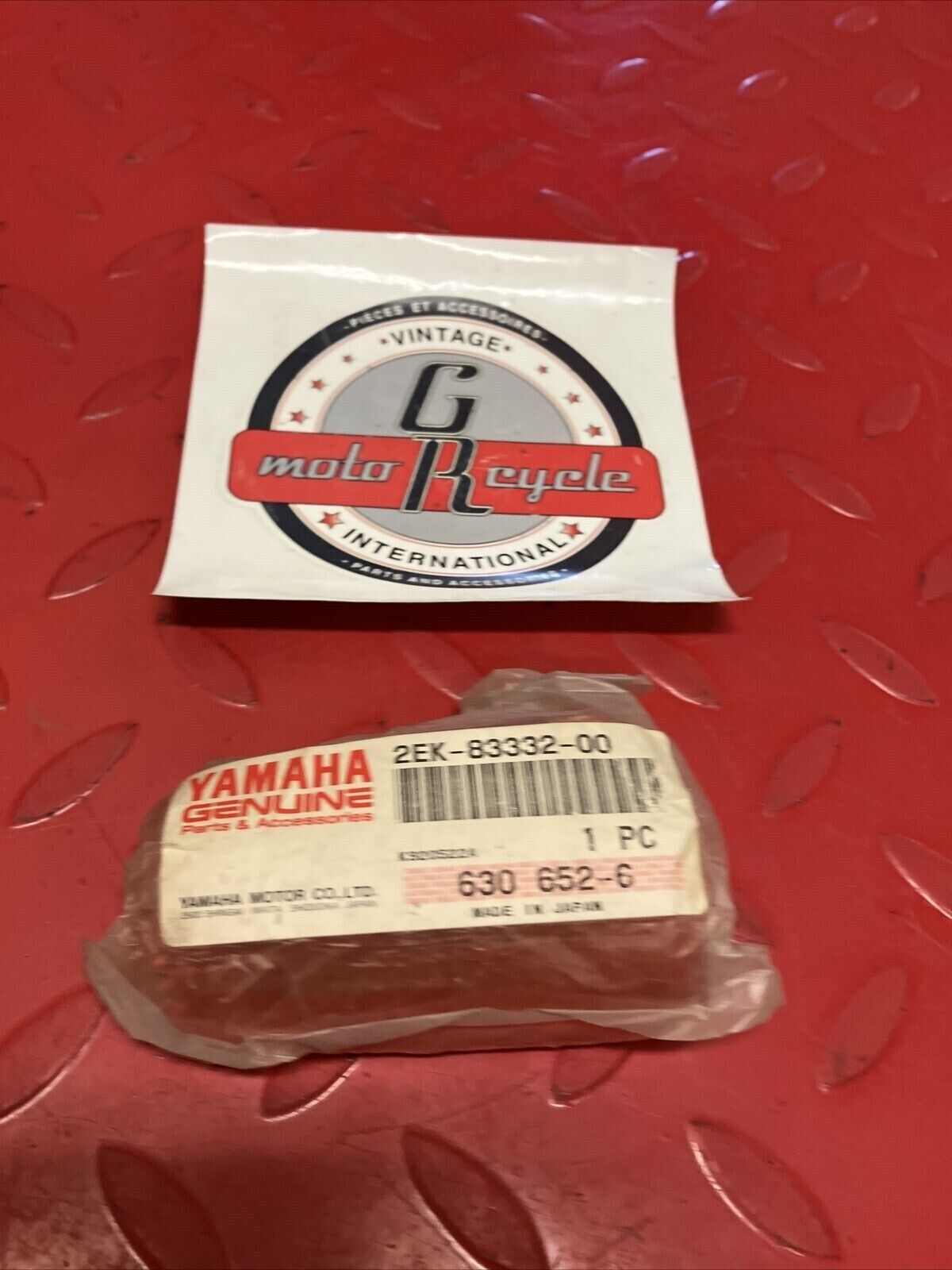 NOS YAMAHA TURN SIGNAL FLASHER LENS 2EK-83332-00-00 Y60