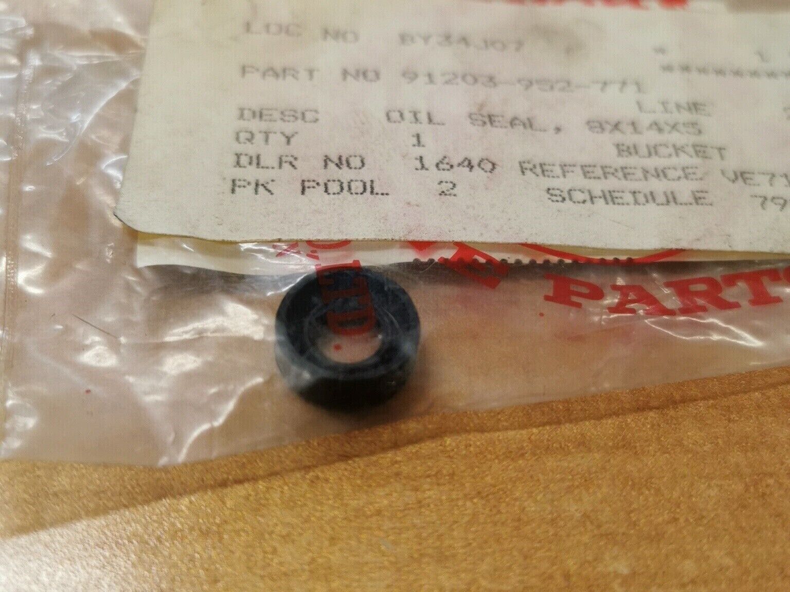 NOS Honda GX390K1 GX240K1 FT500 OIL SEAL (8X14X5) 91203-952-771 H26