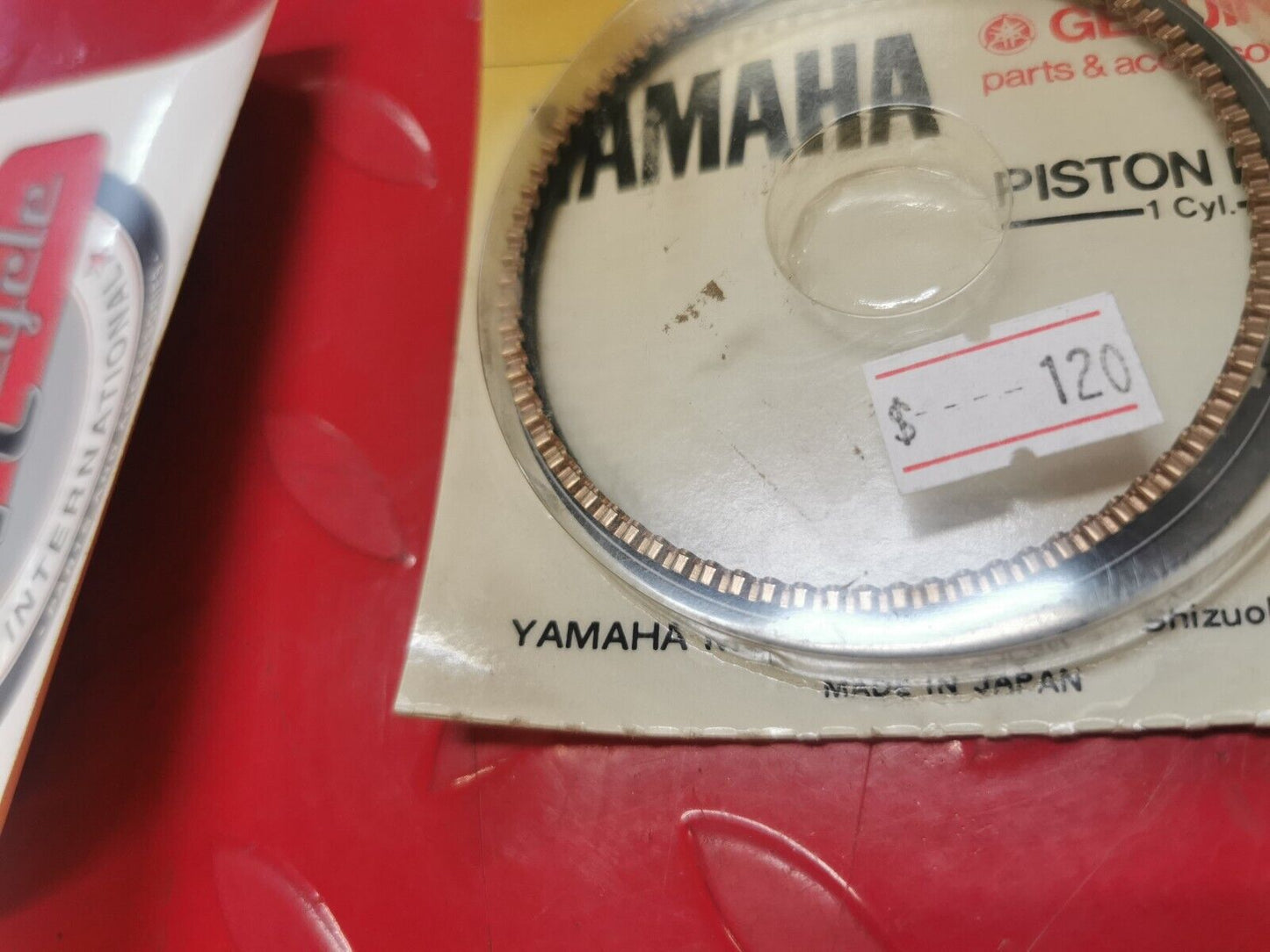 NOS Yamaha FZR1000 PISTON RING SET 2GH-11610-00-00 Y17