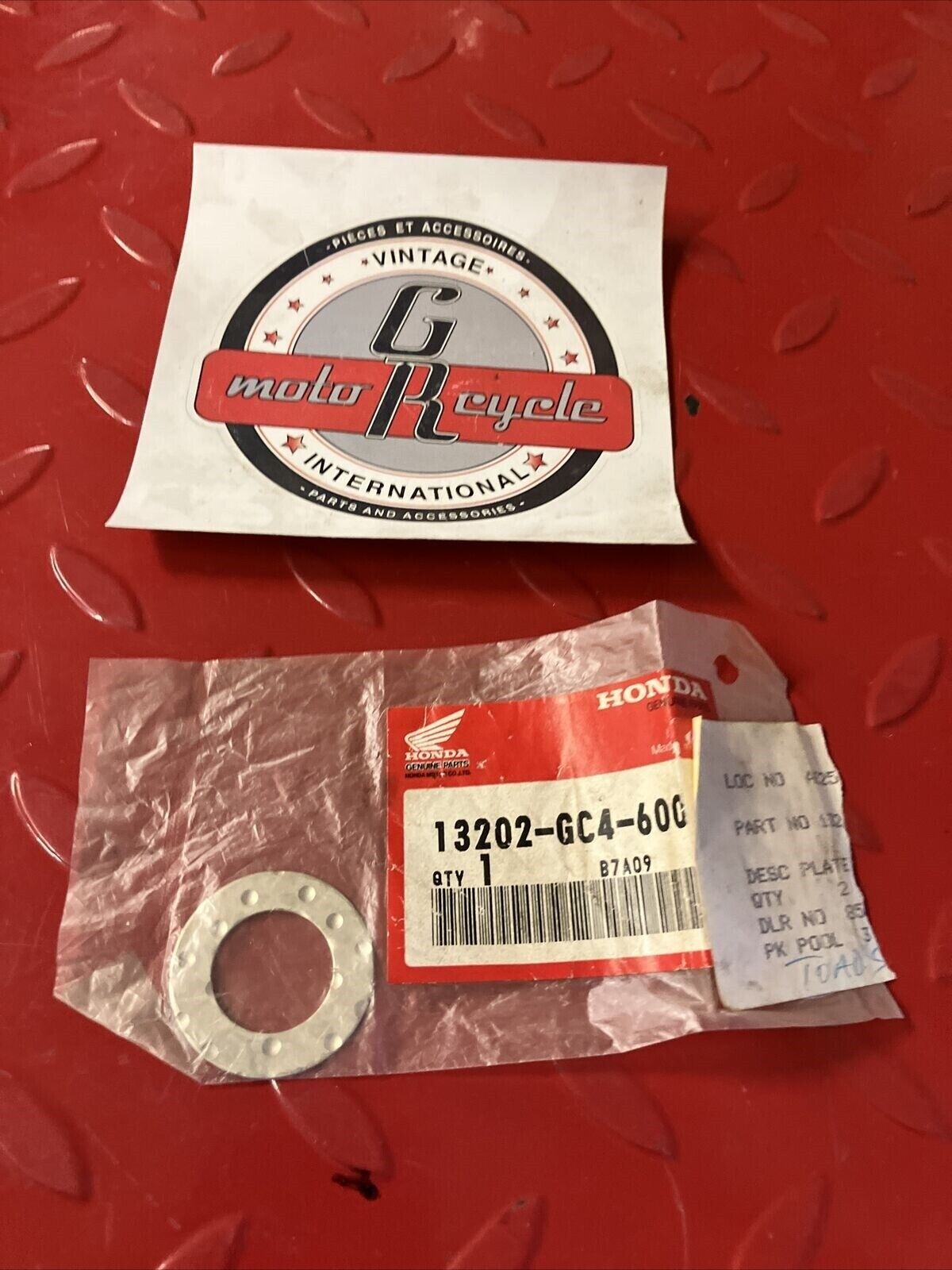NOS HONDA CR80R CR80R PLATE 13202-GC4-600 H24