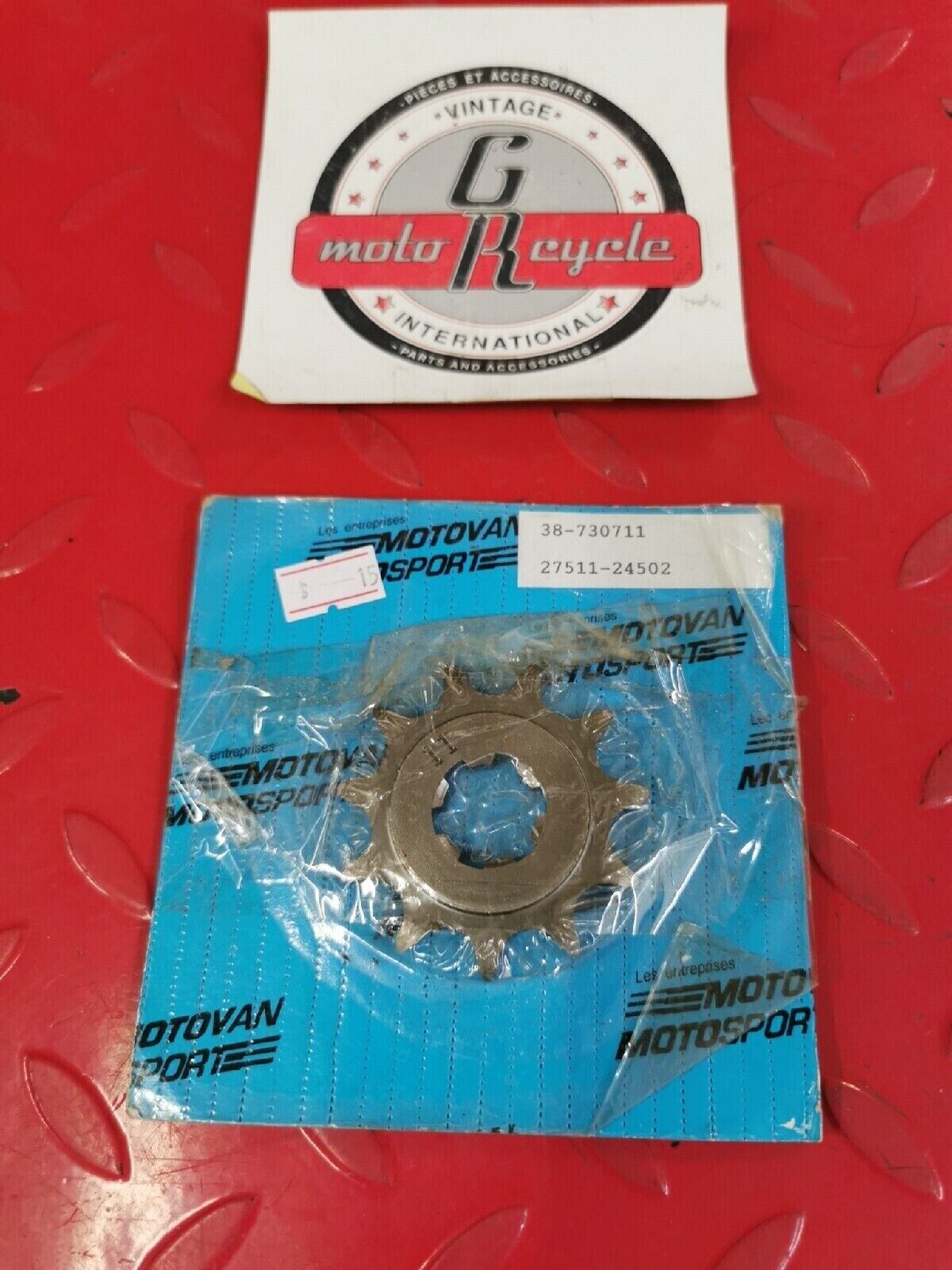 NOS MOTOVAN SUZUKI LT250 SPROCKET 27511-24502  38-730711 J17
