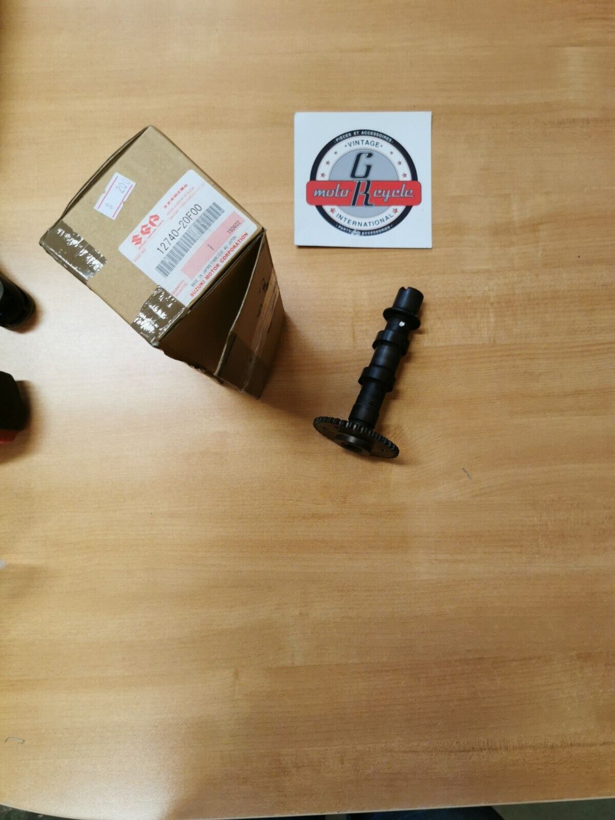 NOS SUZUKI  SV650  1999 - 2016    CAMSHAFT  EXHAUST REAR  12740-20F00   S10