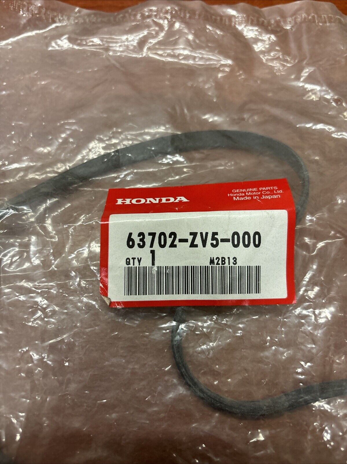 NOS Honda BF35 BF40 BF45 BF50 UNDER COVER RUBBER 63702-ZV5-000 H179