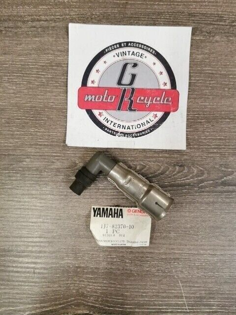 NOS Yamaha SR500E XJ650RJ XS850H XJ750MK SPARK PLUG CAP 1J7-82370-10-00 Y139