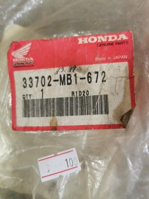 NOS HONDA CB1000C VF700 VF750C 1982 - 1985 LENS TAIL LIGHT 33702-MB1-672 H89