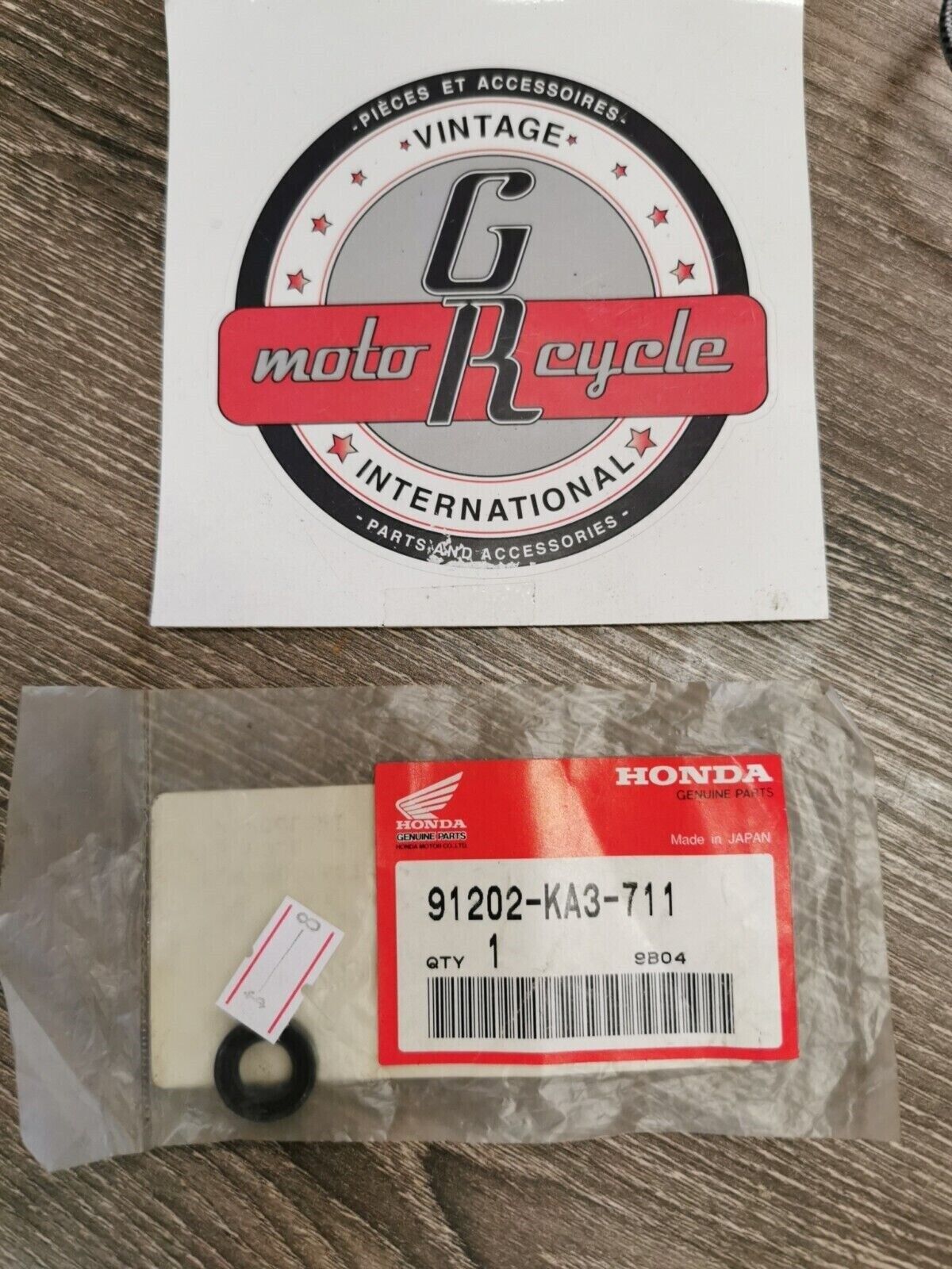 NOS HONDA OIL SEAL 10X17X4  ARAI 91202-KA3-711 H59