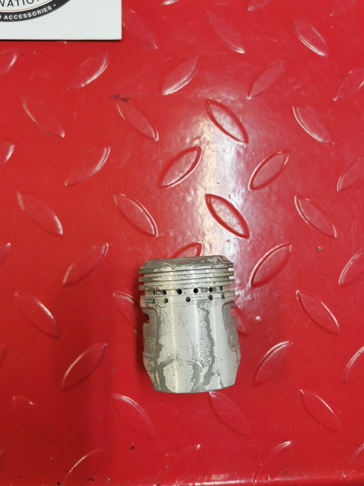 NOS Honda C105 CA105 CD105 PISTON 0.50 13103-002-000 H3