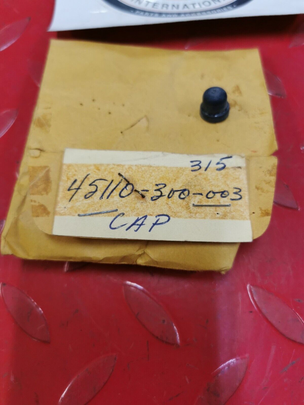 NEW NOS Honda CB450 CB750 CM400 CB400 BLEEDER SCREW CAP 45110-300-003 H32