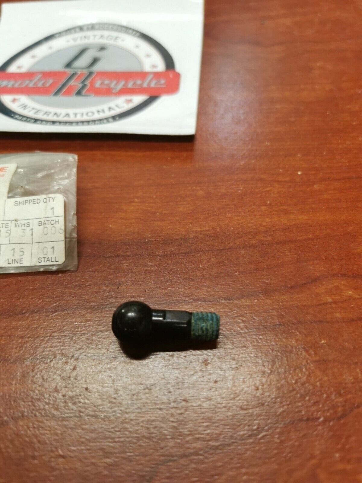 NOS YAMAHA FZ600 SRX600 FZR400 BOLT 90109-082A4-00 SUB. 90109-08224-00 Y72