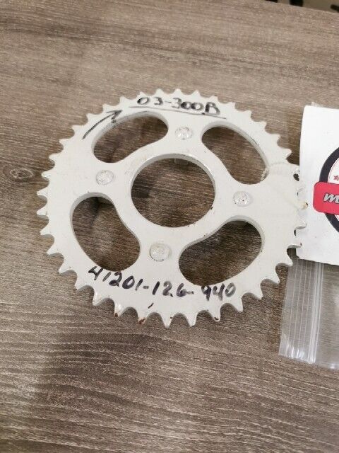 NOS  HONDA CT70 S65 SPROCKET FINAL DRIVEN 38T 03-300B  41201-126-940 j55