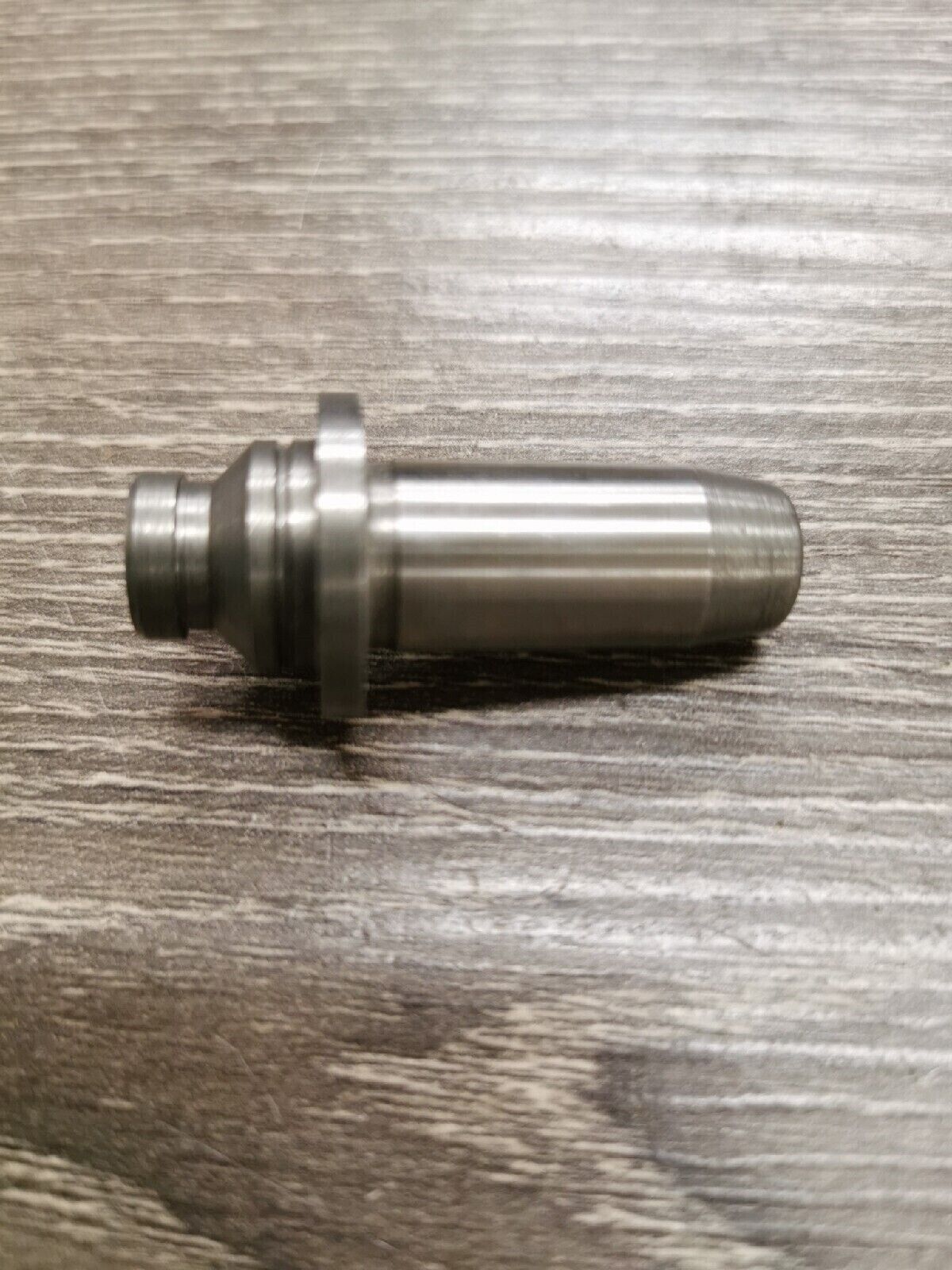 NOS YAMAHA GUIDE INTAKE VALVE 1ST O/S 1J7-11133-10-00 Y51