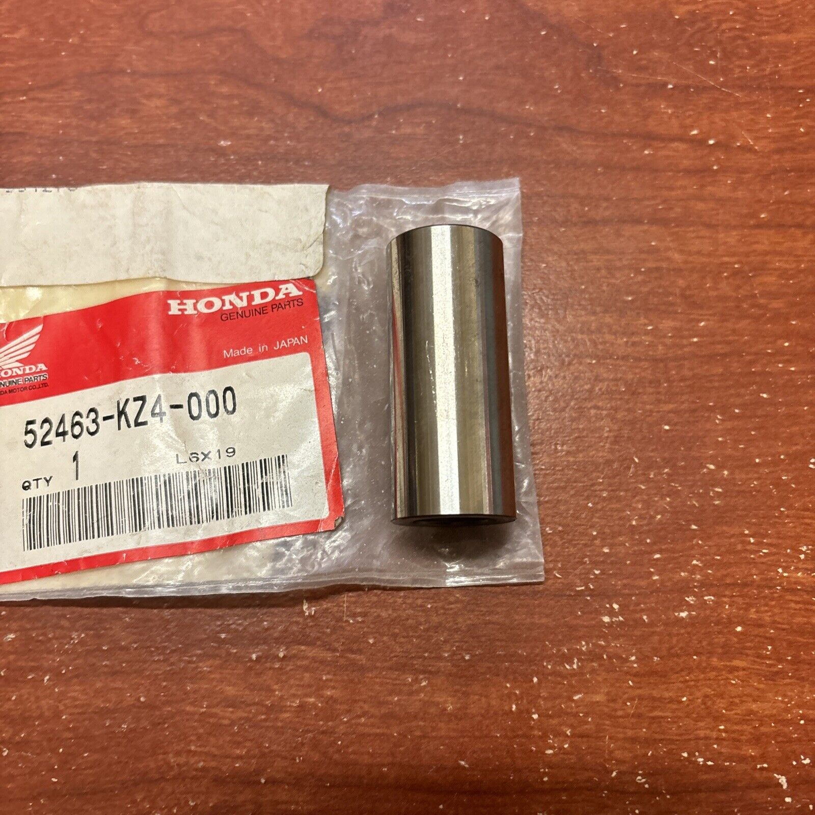 NOS Honda CR125R CR250R CR500R CONNECTING COLLAR 52463-KZ4-000 H150