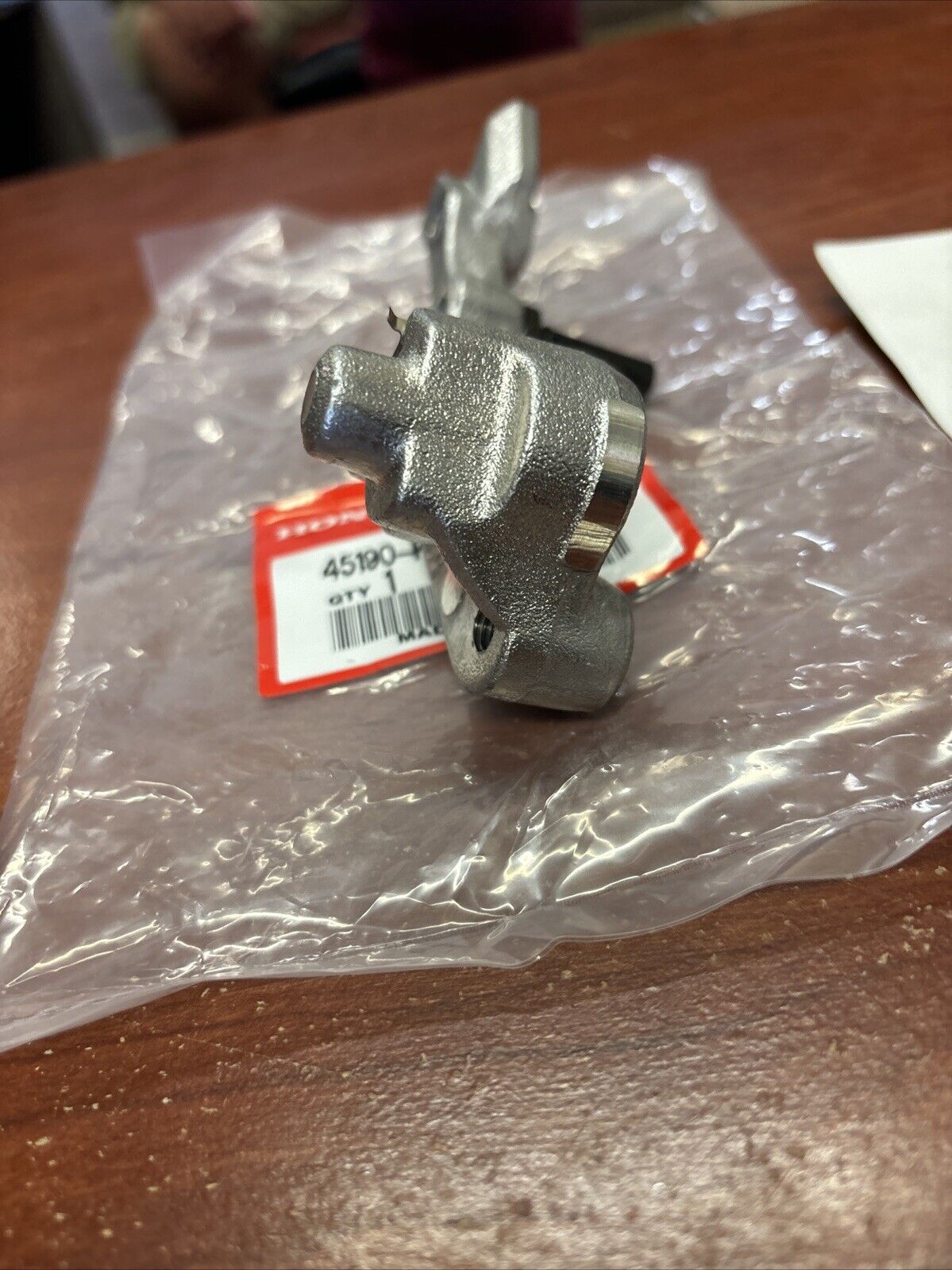 NOS Honda CR125R CR250R CRF230F XR650 LEFT FRONT BRACKET SUB  45190-KZ4-J21 H139