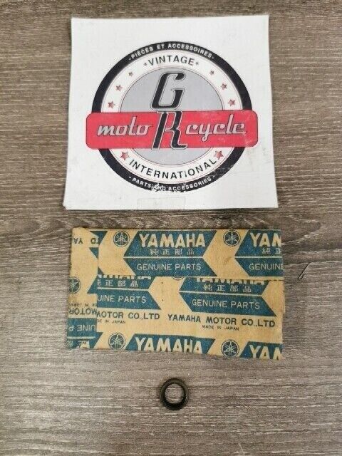 NOS YAMAHA SR500 1978 - 1981 TT50C SR500H RX10ML OIL SEAL  93104-11038-00 Y148