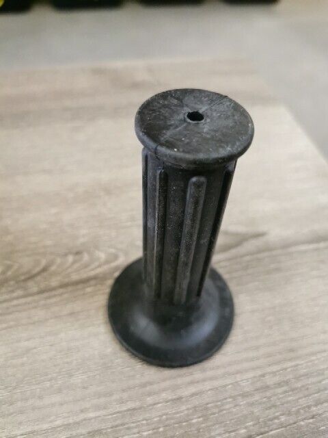 NOS HONDA CR125M CR80R CT125 CT185 CT200 GRIP LEFT HANDLE 53166-116-670 H157