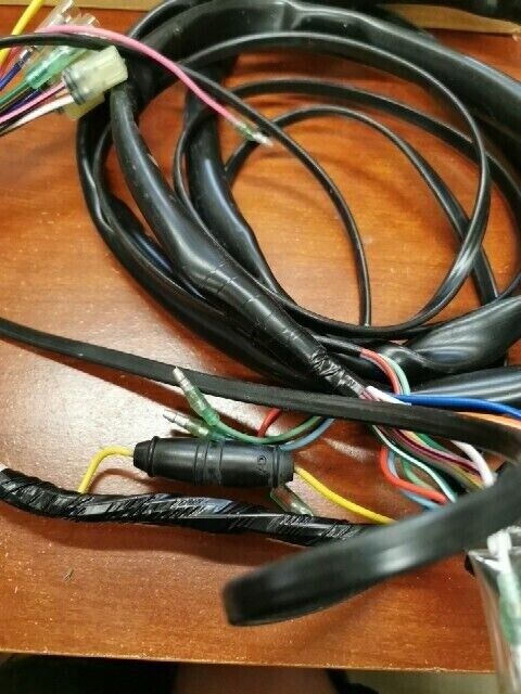 NOS Yamaha LEAD WIRE & DIGITAL TACHO 6YR-W0035-82 6Y5-2818R-32 6H5-83553-12 Y105