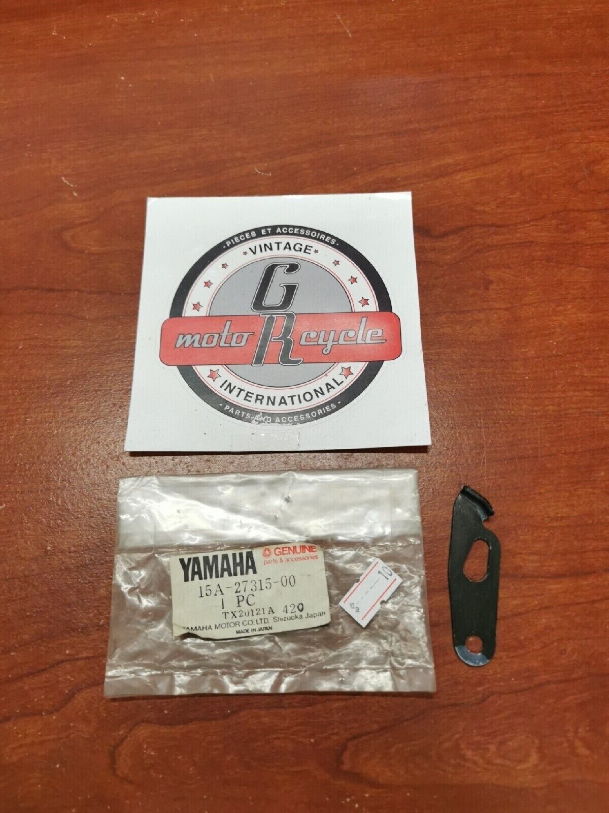 NOS Yamaha XT200 XT125 SIDE STAND LINK 15A-27315-00-00 Y69