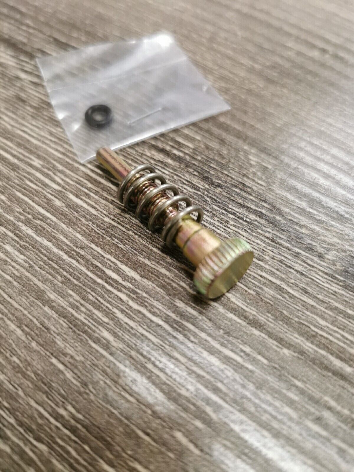 NOS YAMAHA THROTTLE  SCREW  10W-14103-00-00 Superseded by 4AC-14103-00-00  Y56