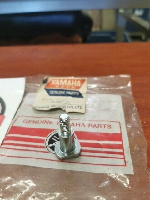 NOS Yamaha TX650 TX750 XS650 BOLT 90109-08338-00 SUB 341-25378-00-00 Y162