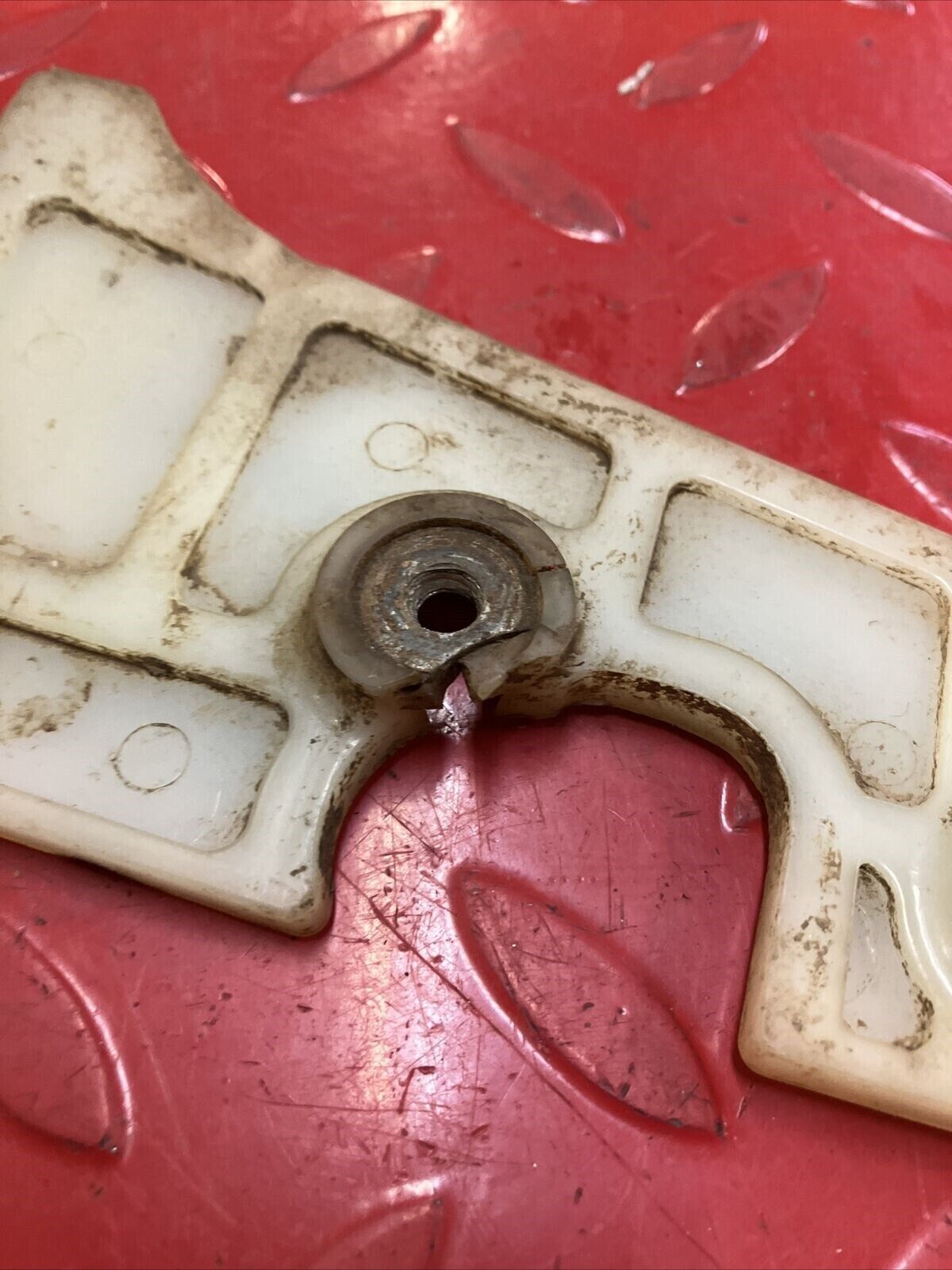 Honda CR250R 1984 swingarm drive chain splash mud guard CR125R CR500R