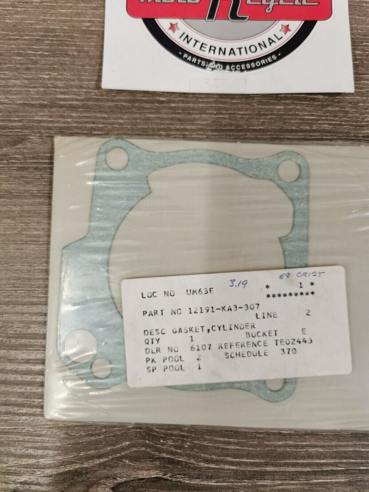 NOS HONDA C125R 1984 - 1986 CYLINDER GASKET 12191-KA3-307 H49