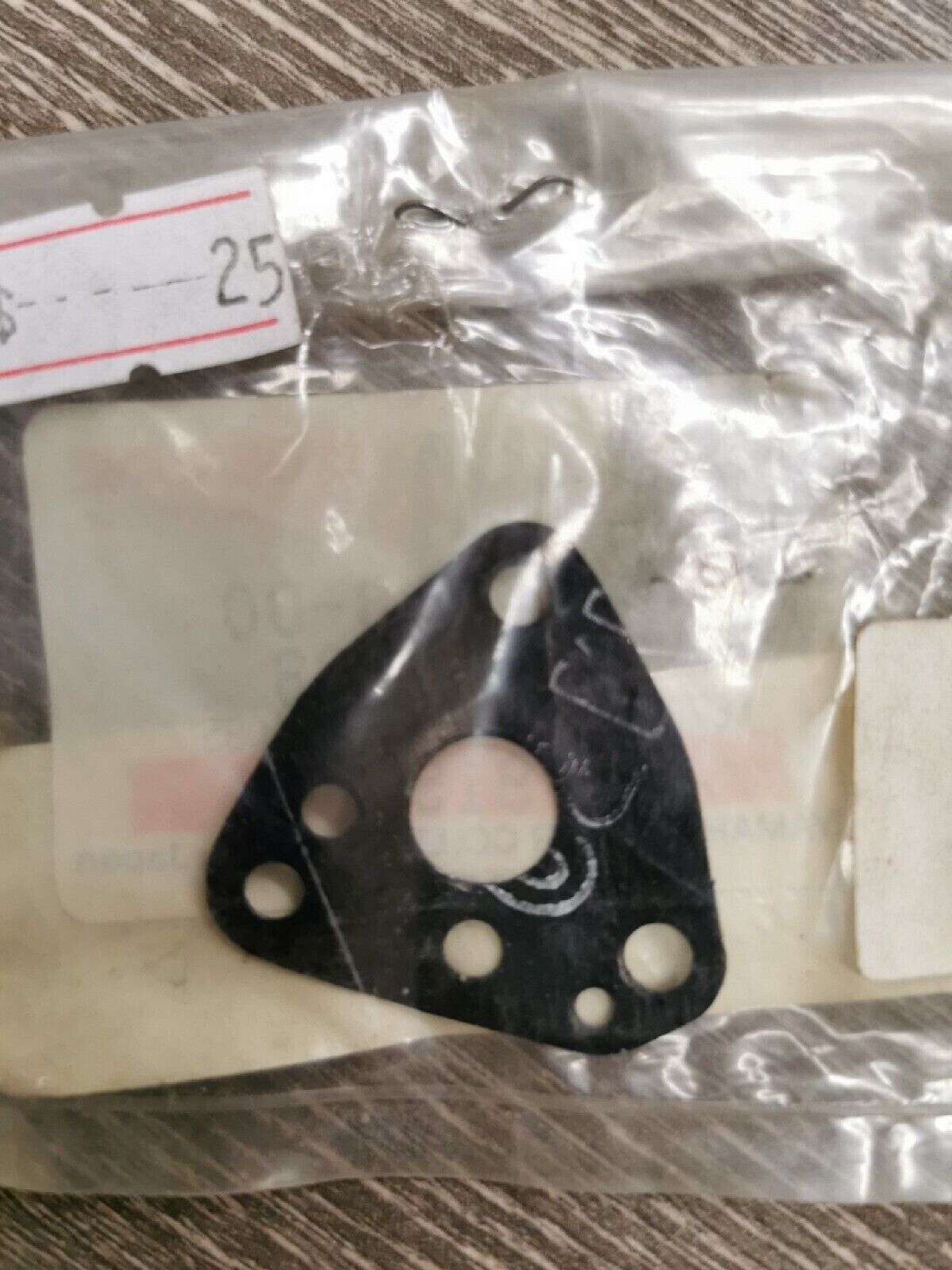 NOS YAMAHA SR500 gasket 2H0-14198-00  Y57
