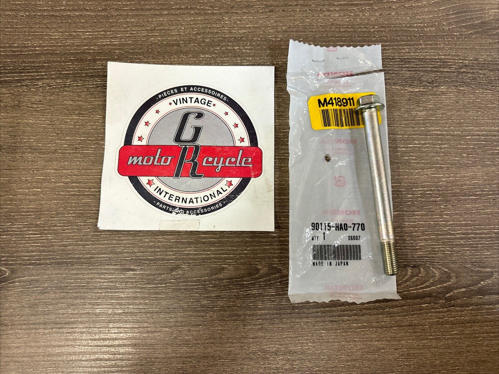 NOS Honda ATC250ES CBR500F CBR600F TRX300EX FLANGE BOLT 10X11 90115-HA0-770 H135