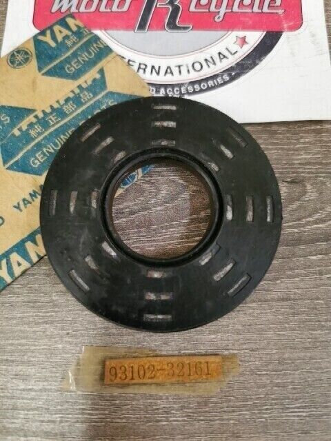 NOS YAMAHA ET250B 1978 ET250A 1977 ET250C 1979 OIL SEAL 93102-32161-00 Y150