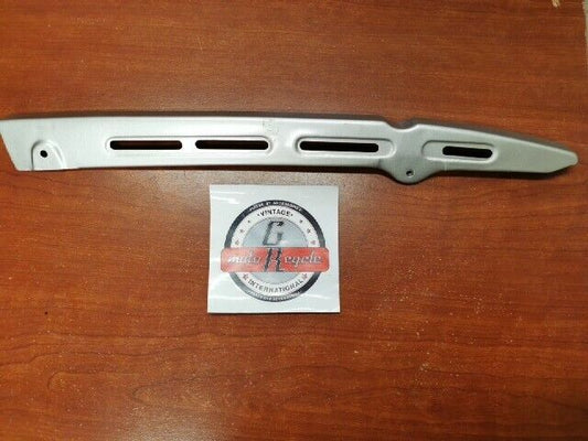 NOS Yamaha FS1 FS50 CHAIN GUIDE 260-22311-00-35 Y115