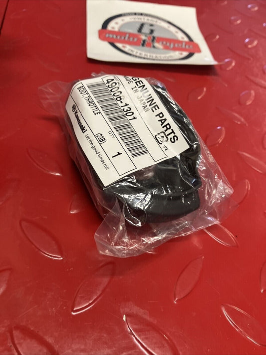NEW KAWASAKI KX125 KX250 1996 - 2008 TWIST THROTTLE BOOT RUBBER COVER K100