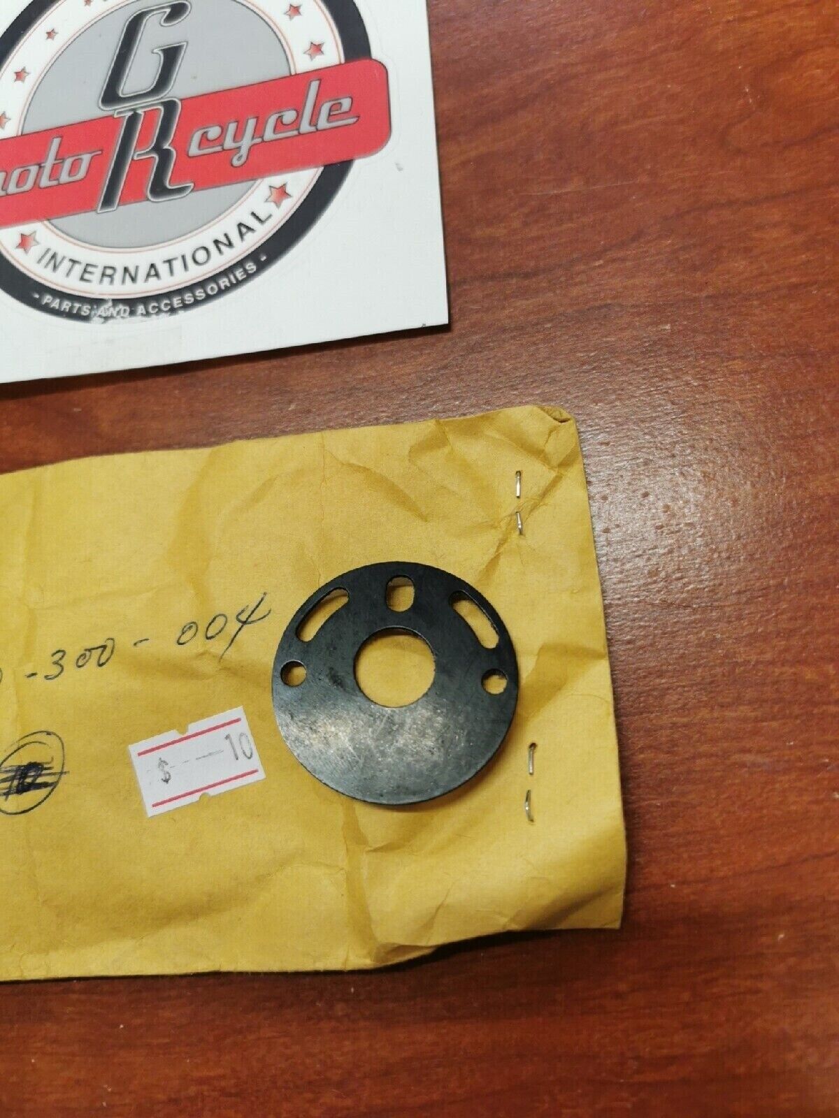 NOS Honda 1969 CB750K0 WASHER TOP 16110-300-004 H34