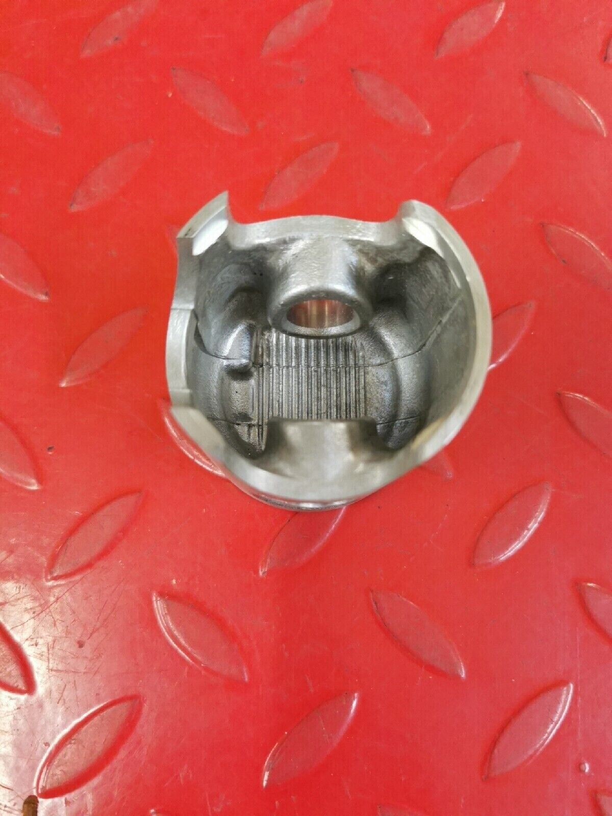 NOS HONDA PISTON OVER SIZE 0.50 13103-KA3-760 H38