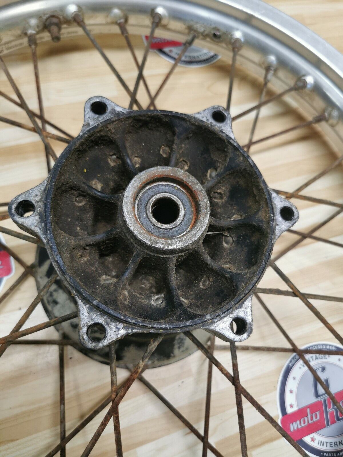 Suzuki RM125 1984 rear back wheel hub rim 64110-01B02