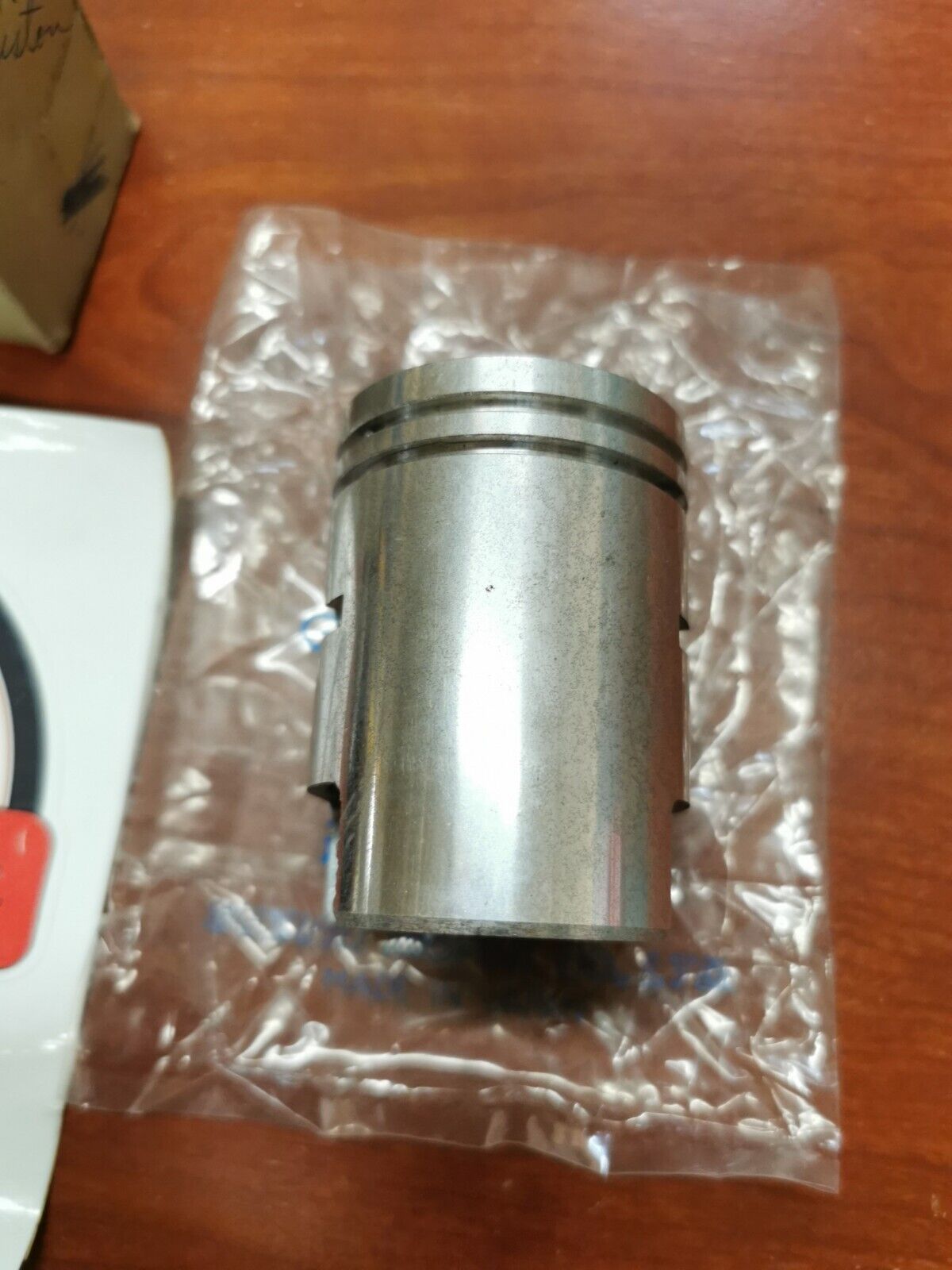 NOS Suzuki K10 K11 K15  PISTON STD 12110-03960 SUB. 12110-03002 S32