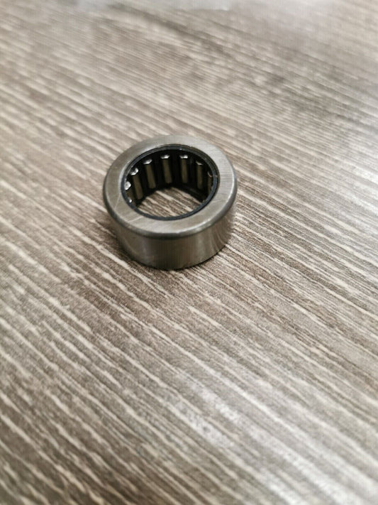 NOS YAMAHA  Bearing cylindrical 93311-31515-00  Y57