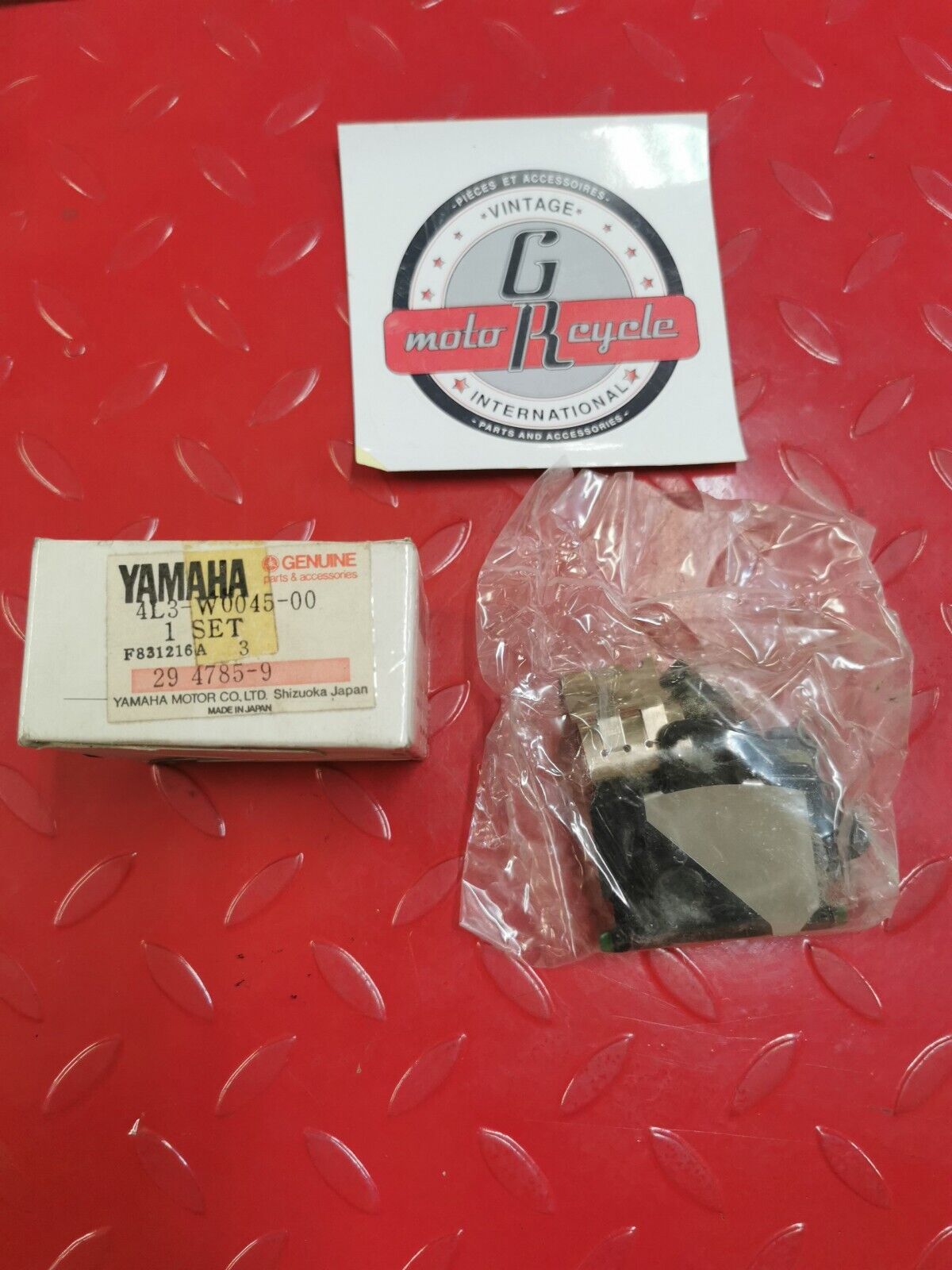NOS YAMAHAXJ550 BRAKE PAD KIT 4L3-W0045-00-00 SUPERCEDED 23W-W0045-02-00 Y28