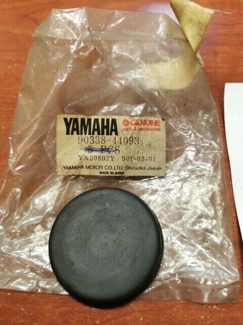 NOS Yamaha MM600 PZ500 VK540 VX500 PLUG 90338-44093-00 Y111
