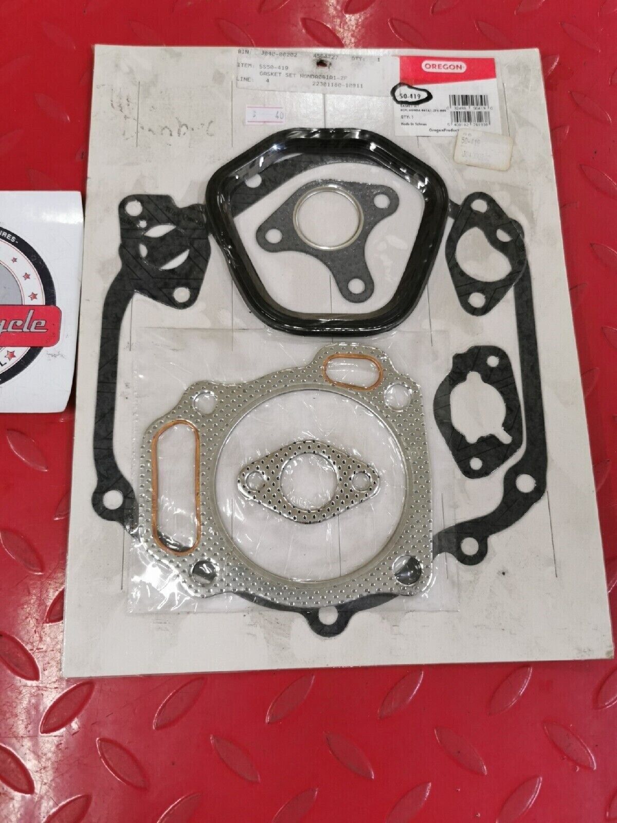 NOS OREGON HONDA  Replacement Gasket Set 061A1-ZF6-000   50-419  J14