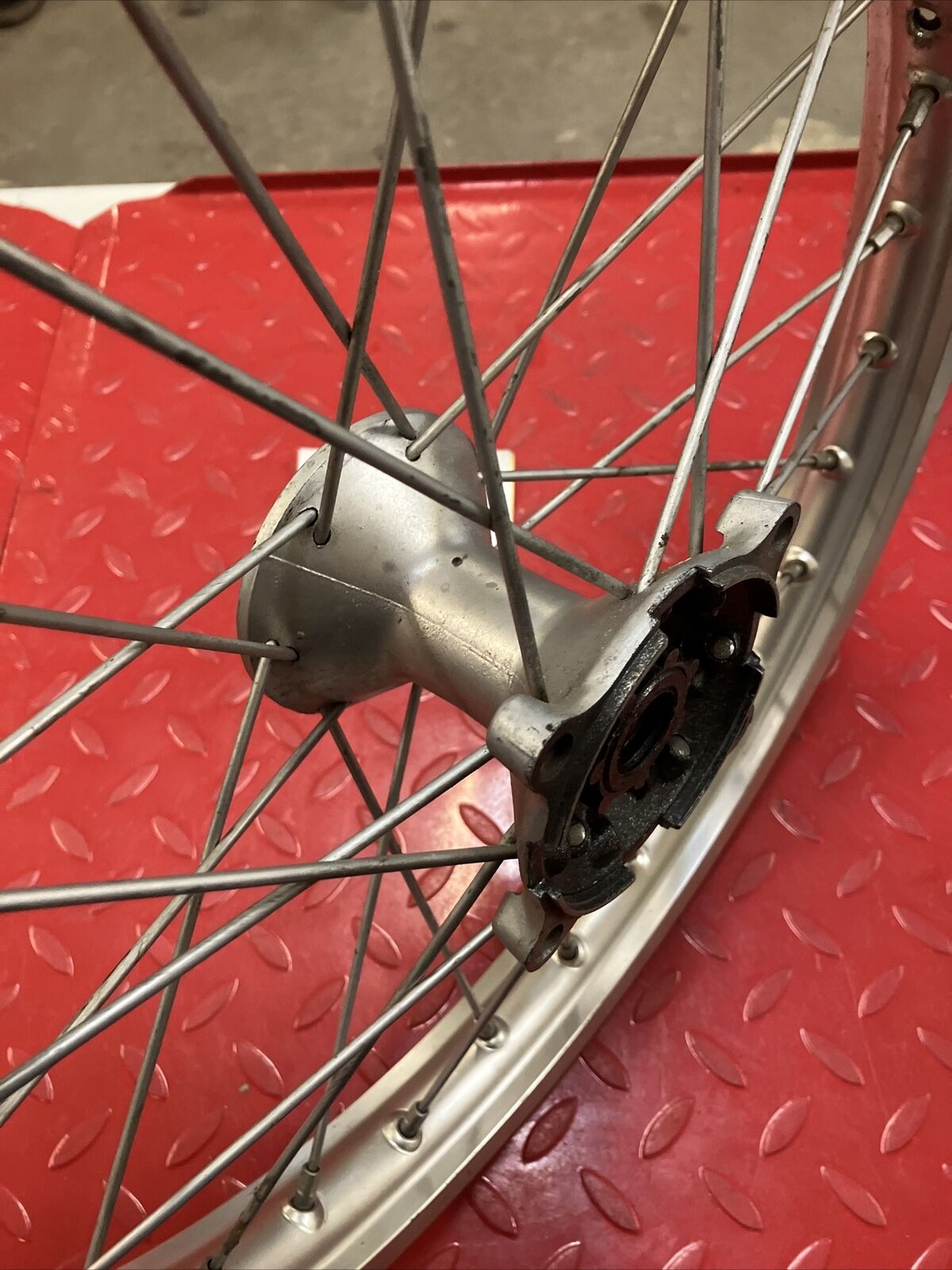 Honda CR80R 1990 front wheel hub rim 1986 1987 1988 1989 1991