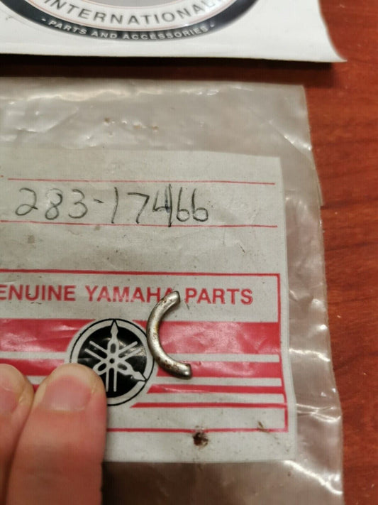 NOS YAMAHA FS1 CHAIN GUIDE 283-17466-00 Y72