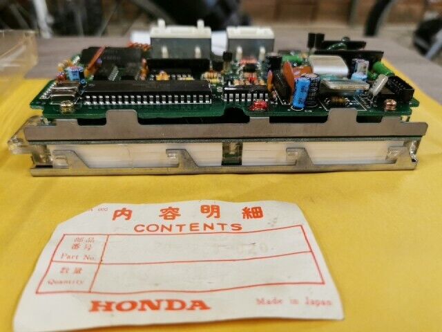NOS HONDA GL1200A GOLDWING 1984  SPEEDOMETER L C D UNIT  37130-MG9-881 H76