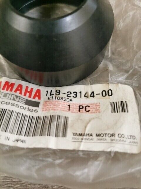 NOS YAMAHA XS360C XS400E XS400SH XS400SG DUST SEAL QTY2 1L9-23144-00-00 Y106