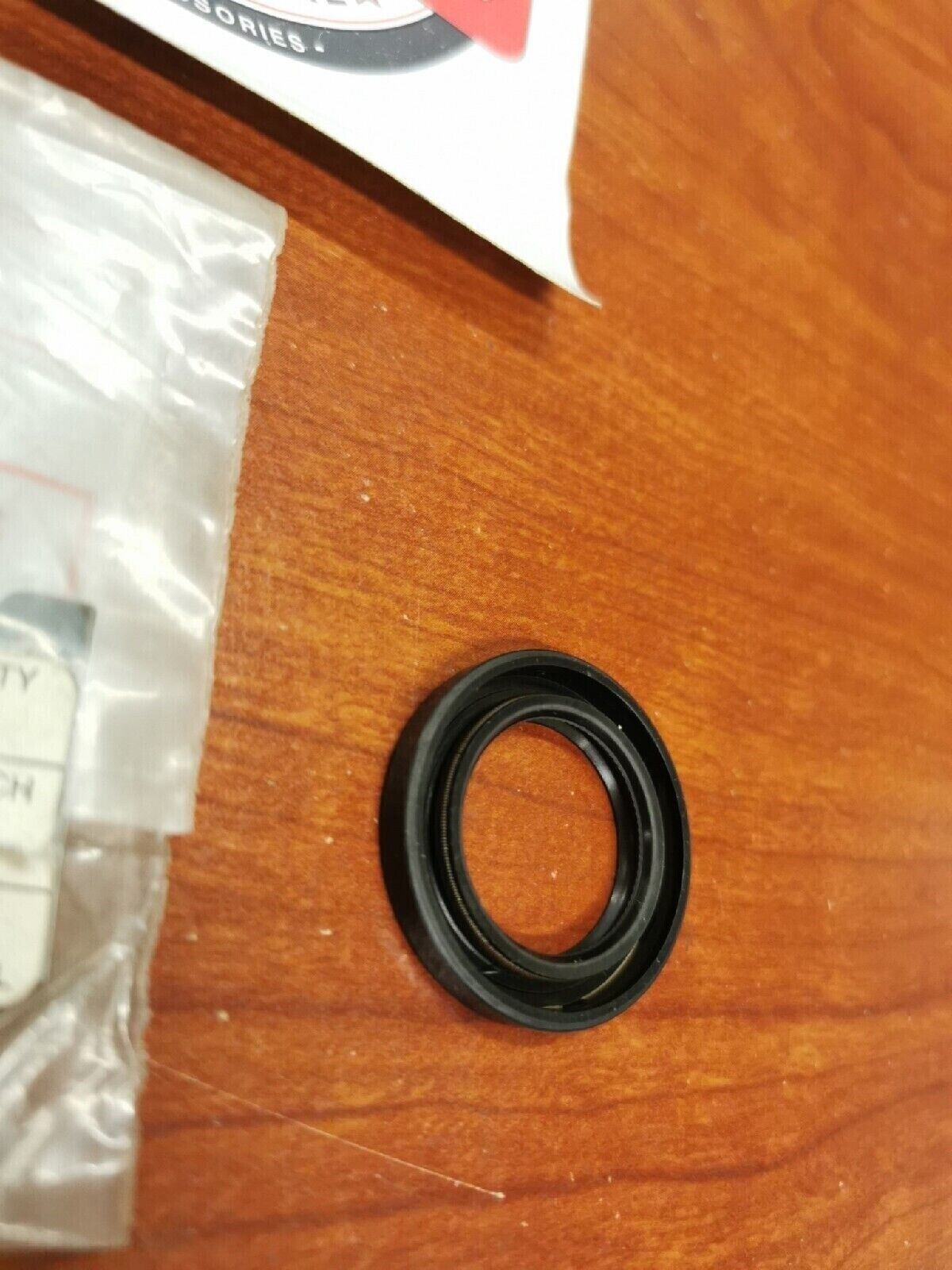 NOS Yamaha XS360 XS400 OIL SEAL SD-TYPE 93102-23190-00 Y71