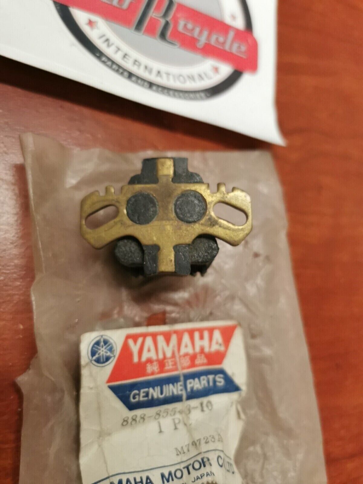 NOS Yamaha SRX440 GPX433 GPX338 EX440 EX340 COIL PULSER 888-85543-10-00 Y86