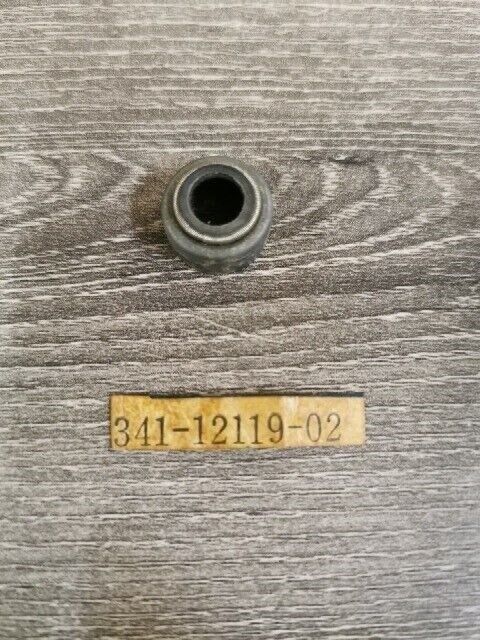NOS YAMAHA TT500 TX650 XS650 XT500 SEAL VALVE STEM OIL 341-12119-02-00 Y169